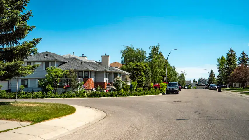 A residential street in Sandstone Valley